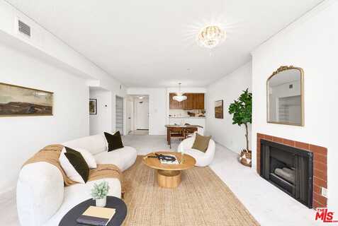 729 S Hobart Blvd, Los Angeles, CA 90005