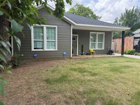 1622 E Leuda Street, Fort Worth, TX 76104