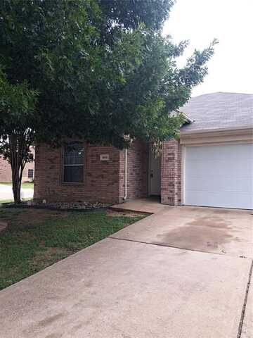 400 Angler Drive, Crowley, TX 76036
