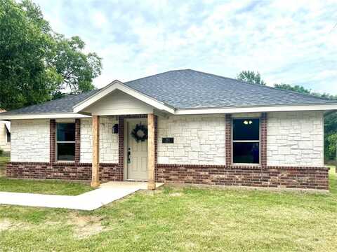 803 Hulme Street, Bowie, TX 76230