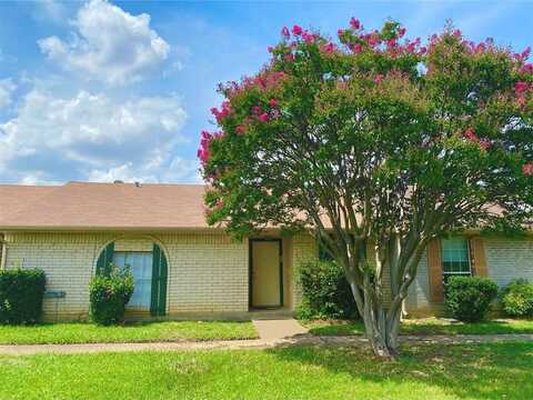 24 E Mountain Creek Court, Grand Prairie, TX 75052