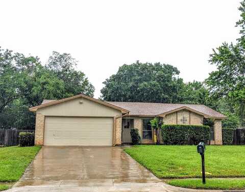 2813 Cummings Drive, Bedford, TX 76021