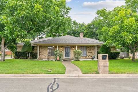 1100 Briarcliff Drive, Arlington, TX 76012