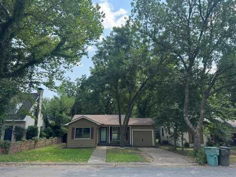 1018 W Brockett Street, Sherman, TX 75092