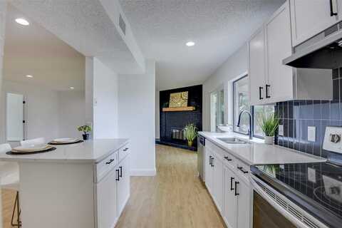 1105 Hickory Hill Drive, Arlington, TX 76014