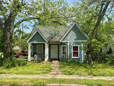 305 SW 7th Street SW, Paris, TX 75460