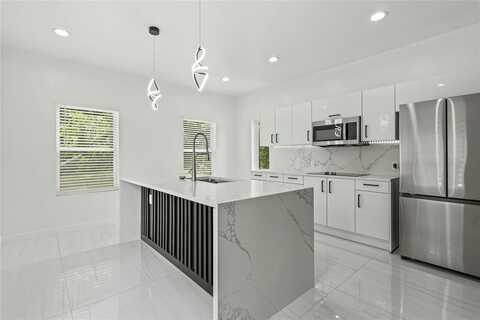 2212 Anderson Street, Dallas, TX 75215