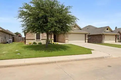 107 Donna Circle, Granbury, TX 76049