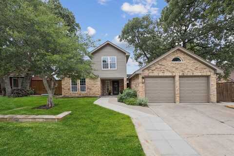 511 Holliday Lane, Euless, TX 76039