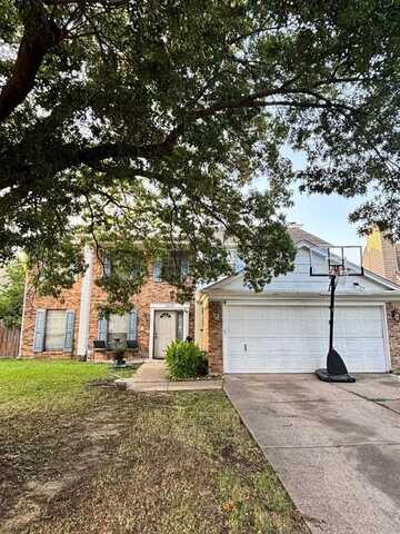 2630 Winslow Drive, Grand Prairie, TX 75052