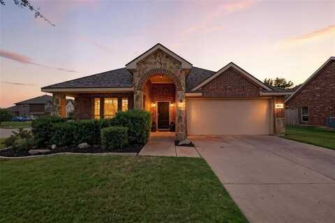 1054 Dancing Waters Avenue, Forney, TX 75126
