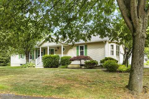 67 Victoria Way, Albany, NY 12209