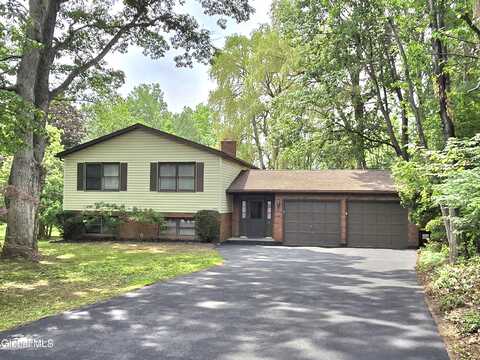 12 Winkel Way, Clifton Park, NY 12019