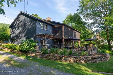 83 Pilot Knob Road, Queensbury, NY 12804