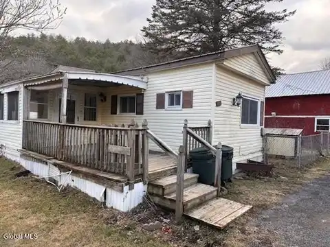 873 W Fulton Road, Fulton, NY 12187