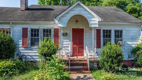 117 3rd Avenue SW, Hickory, NC 28602