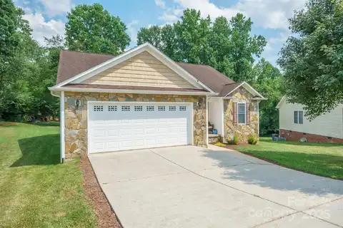 1566 Mayfair Drive, Conover, NC 28613