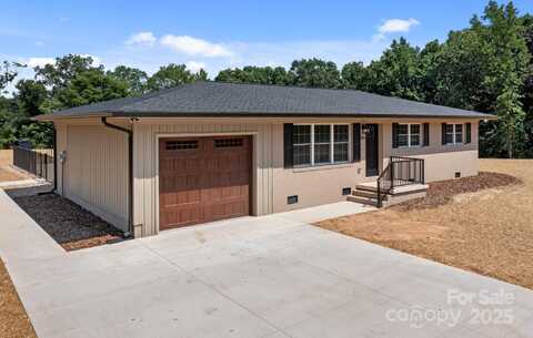 893 Chief Thomas Road, Harmony, NC 28634