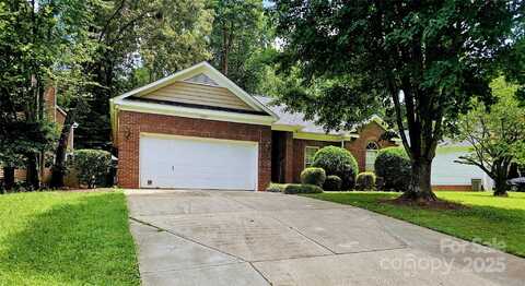 5915 Carriage Oaks Drive, Charlotte, NC 28262