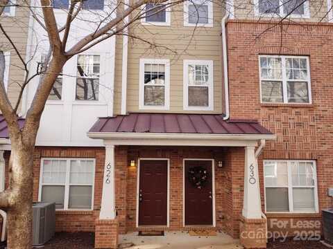 626 Raya Court, Charlotte, NC 28204