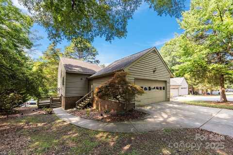 9008 St Croix Lane, Charlotte, NC 28277