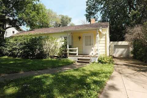 411 2nd Street NE, Orange City, IA 51041