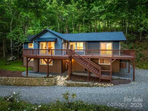 1065 Oak Ridge Lane, Mars Hill, NC 28754