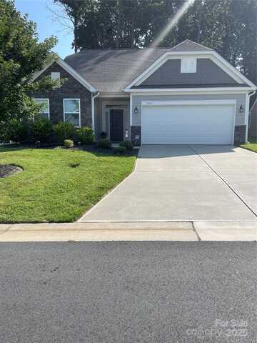 5161 Quail Forest Drive, Clemmons, NC 27012