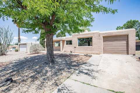 2005 Snow DR, Alamogordo, NM 88310