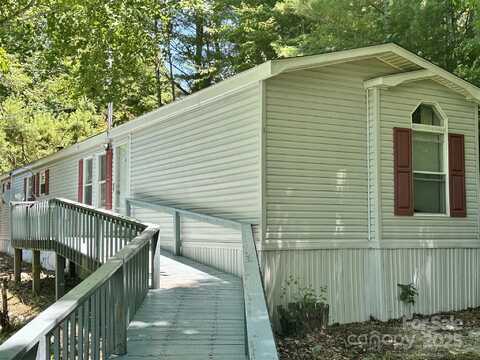 572 Blue Ridge Gem Stone Road, Spruce Pine, NC 28777