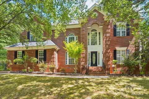 8020 Garnkirk Drive, Huntersville, NC 28078