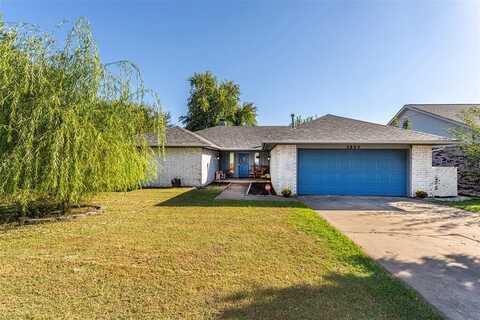2804 Countrywood Lane, Edmond, OK 73012
