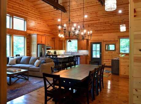 250 Almond Lane, Broken Bow, OK 74728