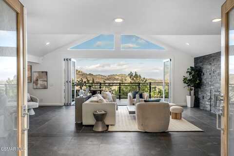 54 Saddlebow Road, Bell Canyon, CA 91307