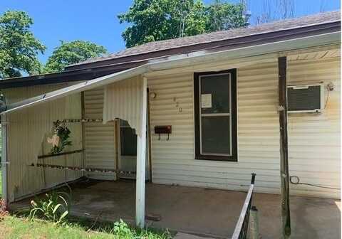 420 N Howard Avenue, Elk City, OK 73644