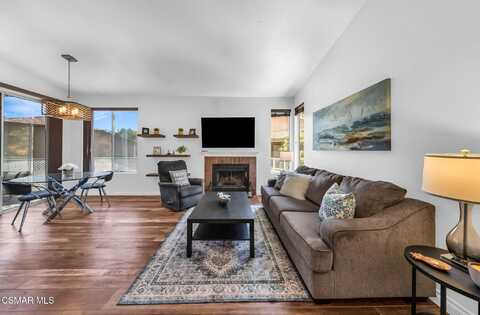 2450 Pleasant Way, Thousand Oaks, CA 91362