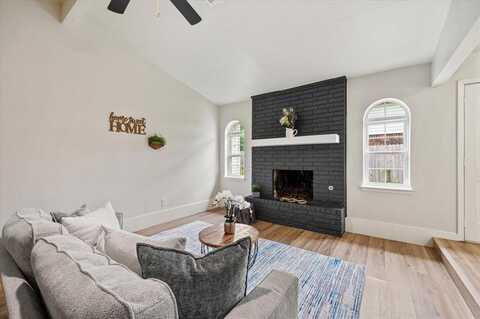 908 NW 12th Street, Moore, OK 73160