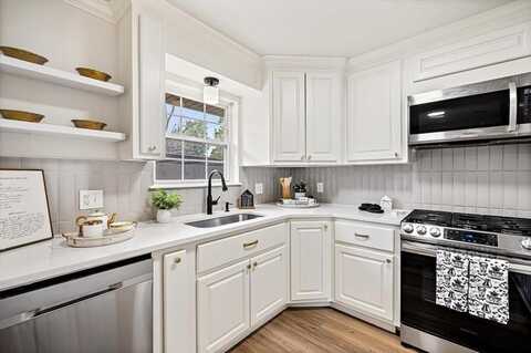 908 NW 12th Street, Moore, OK 73160