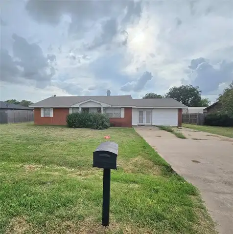 909 S Park Street, Hobart, OK 73651
