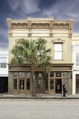 377 King Street, Charleston, SC 29401