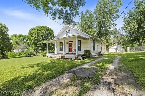 1312 N Main Street, Nevada, MO 64772