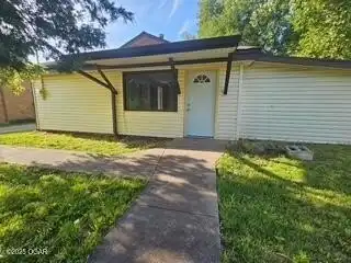 125 E Neosho Street, Granby, MO 64844