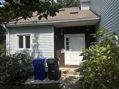 18 Daniel Drive, East Windsor, CT 06088