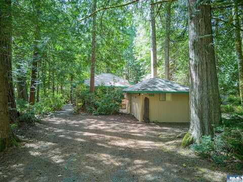 696 E Promontory Road, Shelton, WA 98584