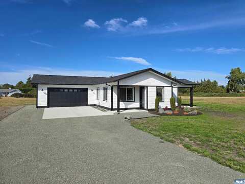 71 Falconcrest Ct, Sequim, WA 98382
