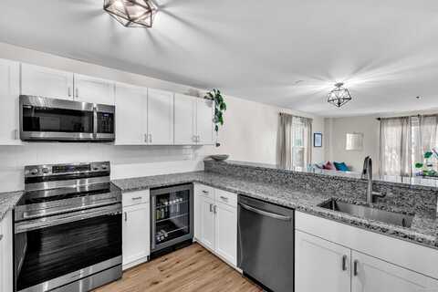49 Rose Street, Branford, CT 06405