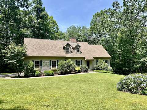 28 Hoop Pole Hill Road, Chester, CT 06412