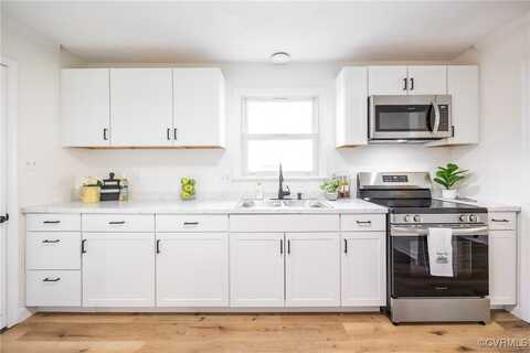 233 N Mapleleaf Avenue, Highland Springs, VA 23075