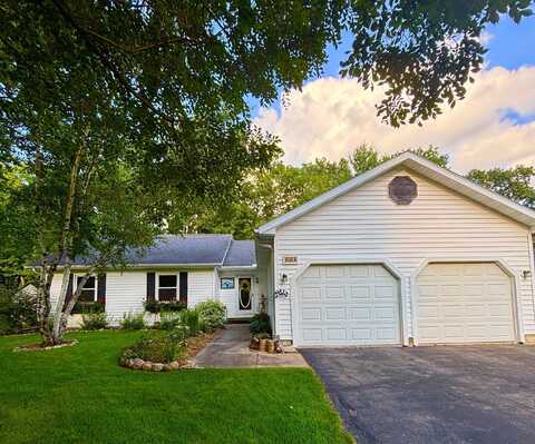 904 HONEY BEAR LANE, Waupaca, WI 54981