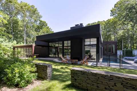 73 Laurel Lane, Sag Harbor, NY 11963